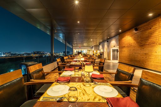 Horizon : The Rooftop Restaurant