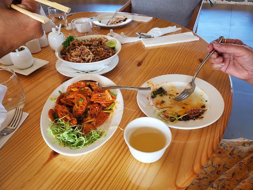 ｓｏｓｏｒｕ - 唆る (Pan Asian Restaurant & Bar)