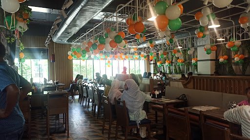 Aryan Family’s Delight