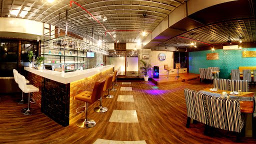 The View Restaurant and Lounge