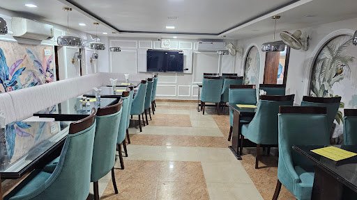 Royal Hotel & Restaurant