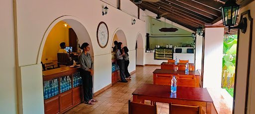 1980’s A Nostalgic Restaurant 1980’s A Nostalgic Restaurant