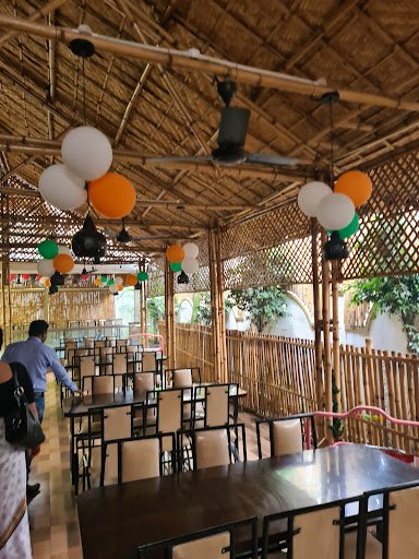 Shree Pure Veg And Family Restaurant Shree Pure Veg And Family Restaurant