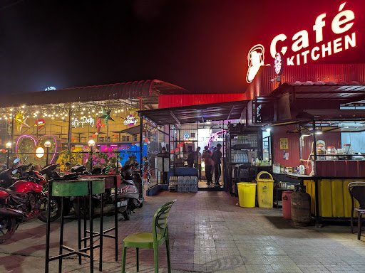 DJ CHAI WALA CAFE & KITCHEN