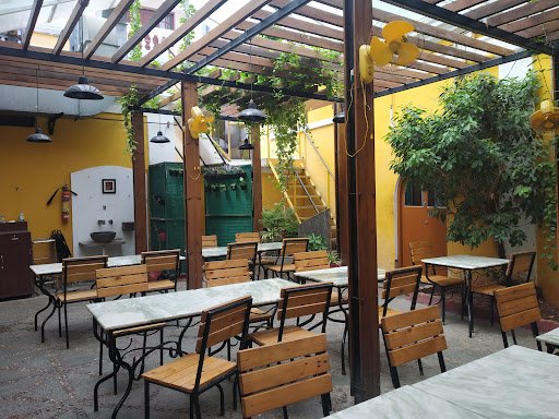 Surguru Spot Restaurant