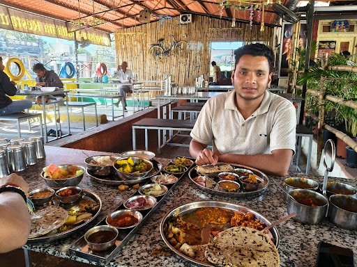 Krishna sudama restaurant Gujarati thali