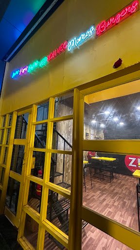 Zippyfeed Cafe & restro Sangli