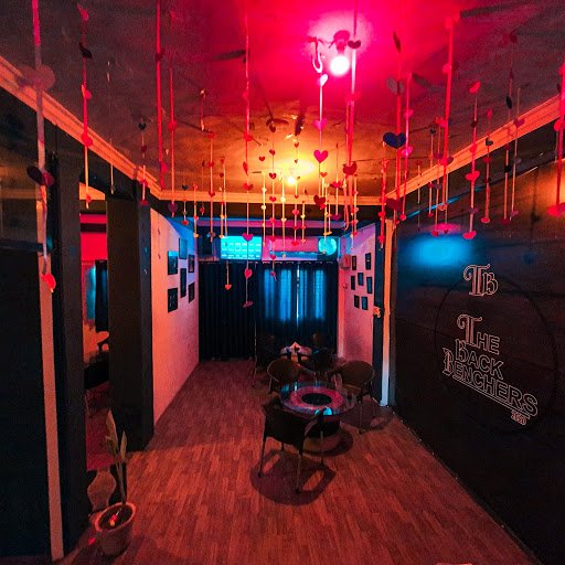 The Back Benchers Cafe & family restaurant