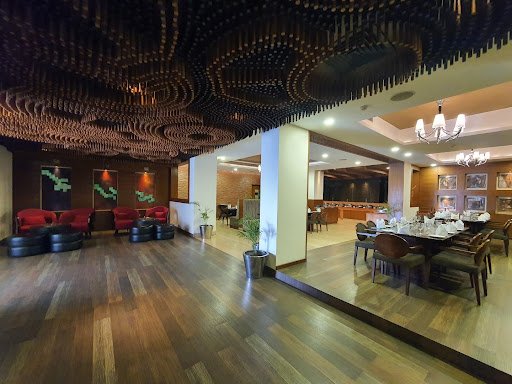 Hills Edge Restaurant