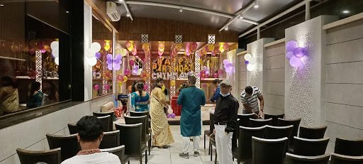 Salt N Pepper Restaurant & Bar