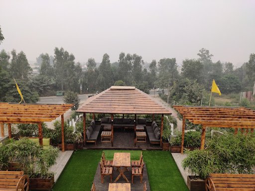 The Green Lemon - Multi Cuisine Restro And Terrace Garden