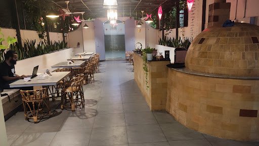 Canvas Restaurant & Pizzeria