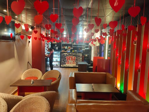 Red and Hot Cafe and Restaurant - Patna