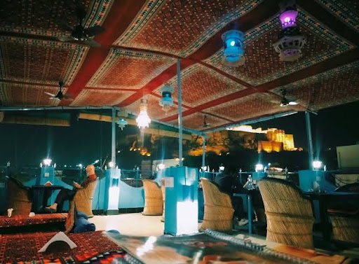 Dylan Cafe Restaurant and guest house