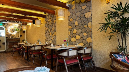 Zinnia - Abstract Dining