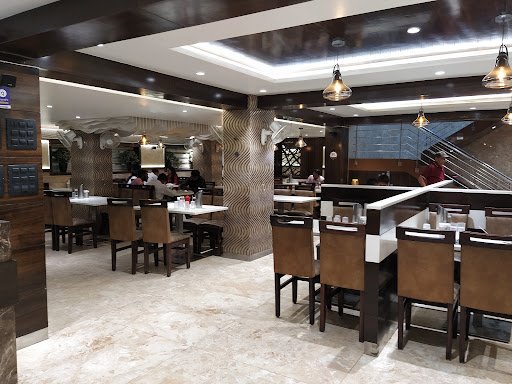 New Eagle Restaurant (Best Family Restaurant) New Eagle Restaurant (Best Family Restaurant)