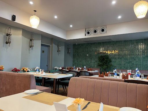 PNS NAKSHATRA - VRINDAVAN - Veg Fine Dining in Vellore PNS NAKSHATRA - VRINDAVAN - Veg Fine Dining in Vellore