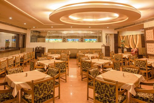 Moni's Bar & Restaurant