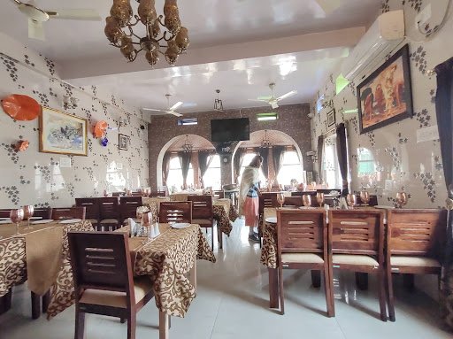 Hotel Hazarduari Family Restaurant