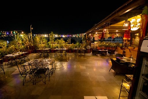 Kalyan Restaurant & Bar