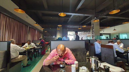 Upashana Hotels – Best Pure Veg Restaurant on Kanchipuram Highway