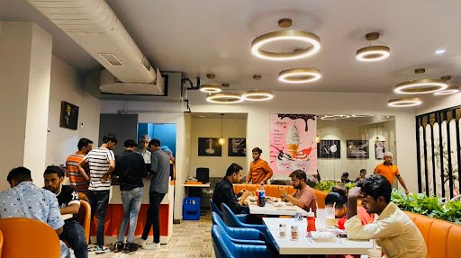 Hangries Meerut | Italian & Chinese Restaurant