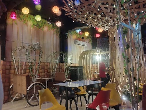 Dream Restaurant || Best Sweet Shop In Rampur | Veg And Non Veg Restaurant In Rampur