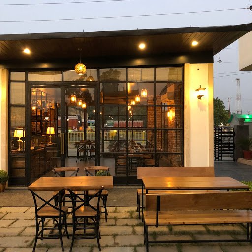 Loft Cafe - Top rated Restaurant in Mathura | Pure veg with authentic North Indian & Italian