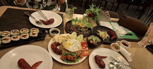 SomeWhere Cafe&Restaurant