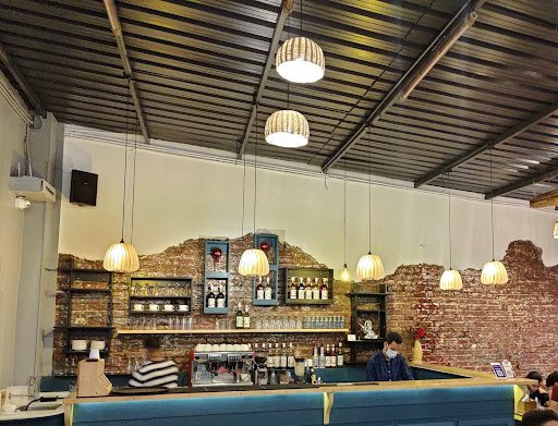 Downtown Café & Lounge