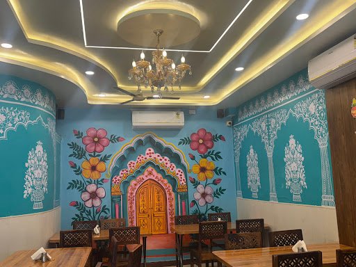 GANGOUR RESTAURANT -RAJASTHANI | Punjabi | Gujrati Food | Maharashtrian | Food Delivery in Train