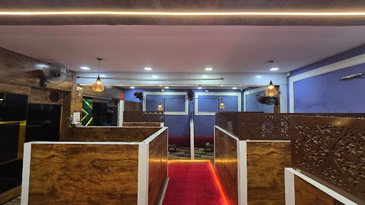 MAMU'S ARABIAN RESTAURANT MAMU'S ARABIAN RESTAURANT