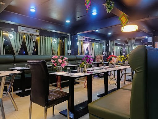 Mom's kitchen Royal Dining Restaurant