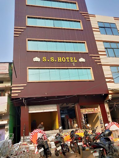 S S Hotel & Restaurant